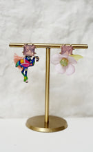 Load image into Gallery viewer, Accessories - Earring : Mismatched Flamingo Pair Pierced Earring
